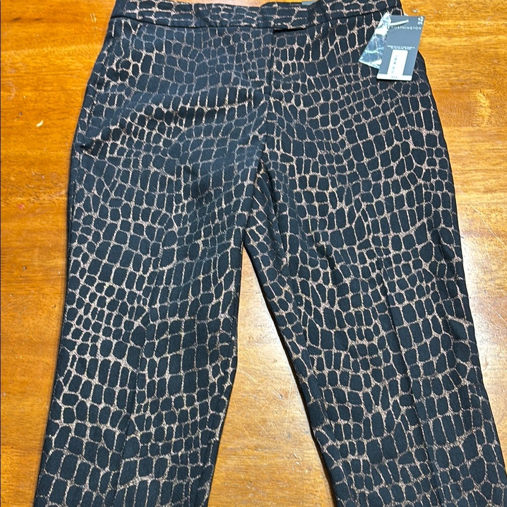Worthington Black and Brown Cropped Pants